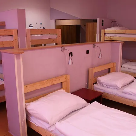 Hostel Plus Prague *