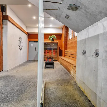 Plus Prague Прага