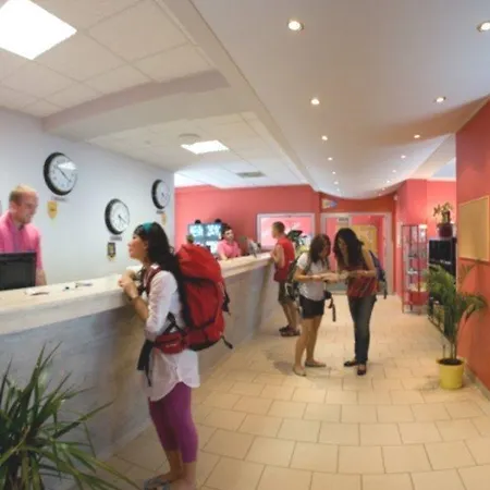 Hostel Plus Prague *