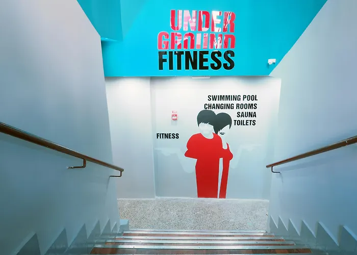 プラス ホステル *