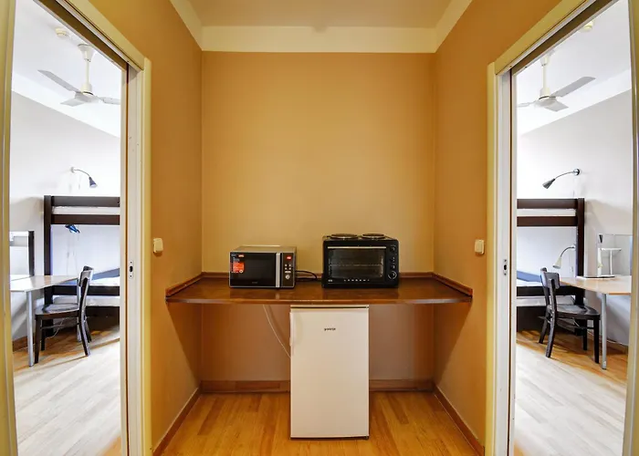 Plus Prague Hostel *