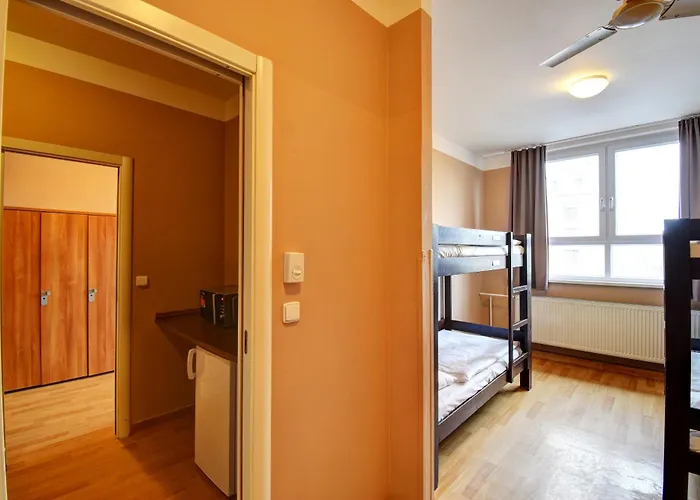 プラス * プラハ