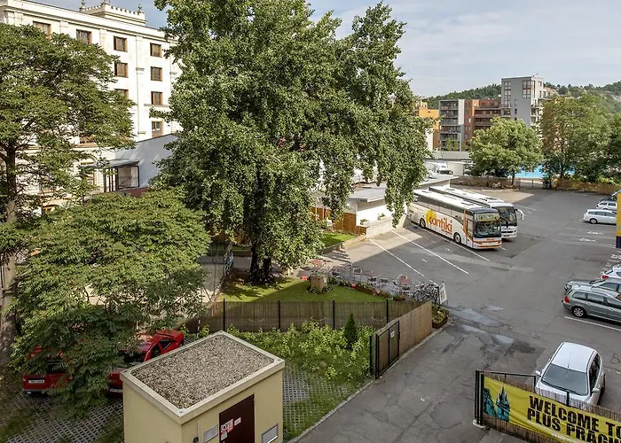 Hostel Plus Prague Praag
